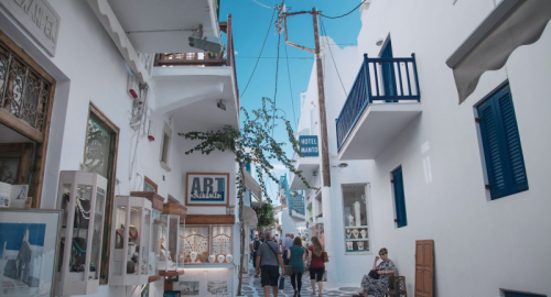 Esplorare la bellezza di Mykonos: Cosa vedere sull'isola del vento
